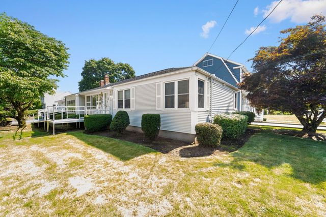 11 Hemlock Drive, Johnston, RI 02919