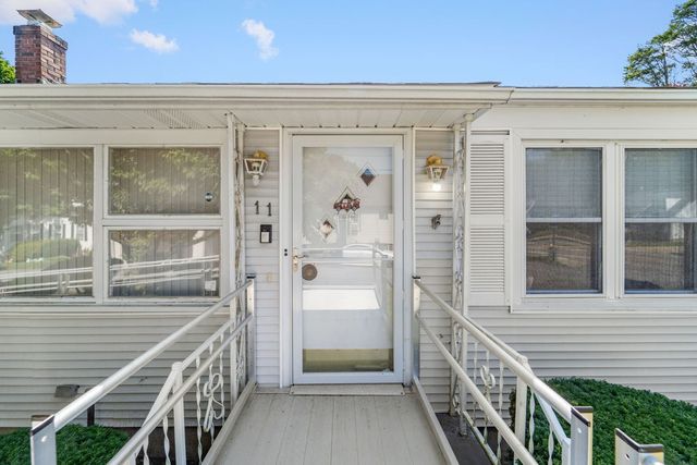 11 Hemlock Drive, Johnston, RI 02919