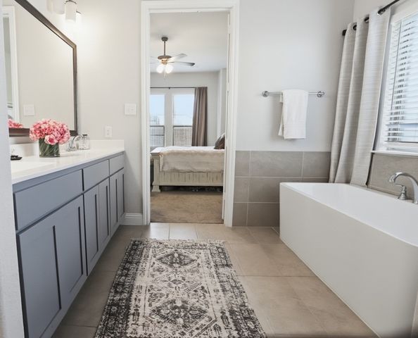 910 Park Vista Drive, Justin, TX 76247