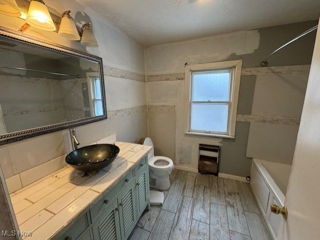 888 Roanoke Road, Cleveland Heights, OH 44121