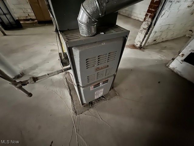 888 Roanoke Road, Cleveland Heights, OH 44121