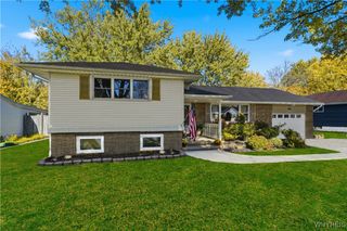 264 Woodward Drive, West Seneca, NY 14224