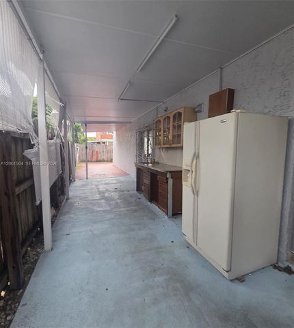 4241 W 10th Ln 7, Hialeah, FL 33012