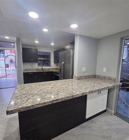 4241 W 10th Ln 7, Hialeah, FL 33012