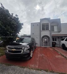 4241 W 10th Ln 7, Hialeah, FL 33012