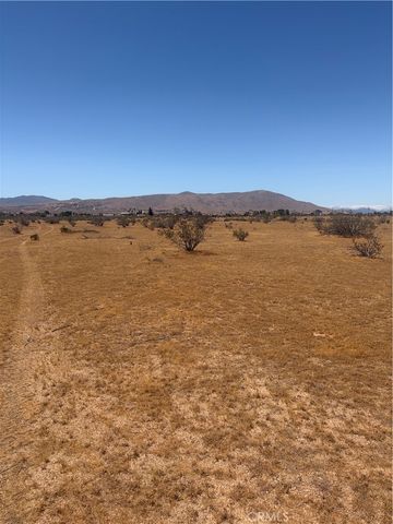 23421 Colony Road, Apple Valley, CA 92308