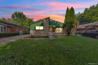 4934 McKinley Street, Dearborn Heights, MI 48125