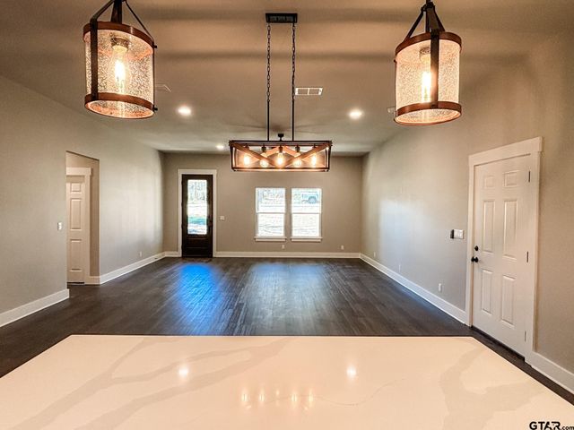 329 CR 2317, Mineola, TX 75773