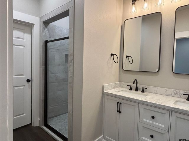 329 CR 2317, Mineola, TX 75773