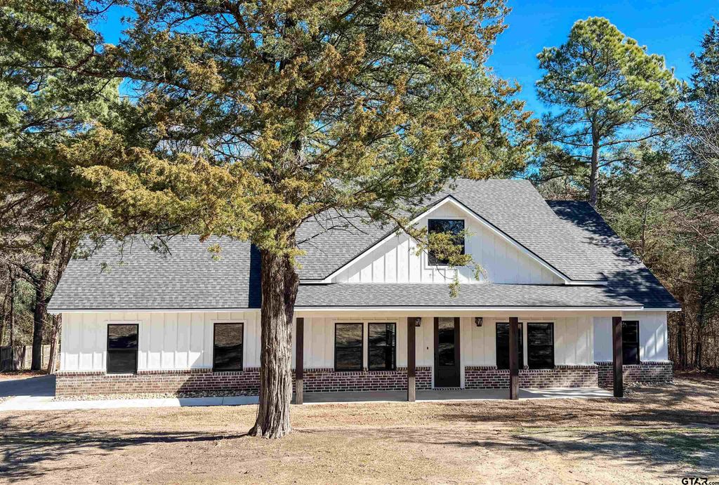 329 CR 2317, Mineola, TX 75773