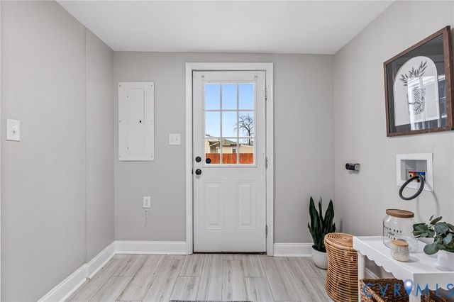 131 W Westover Ave, Colonial Heights, VA 23834