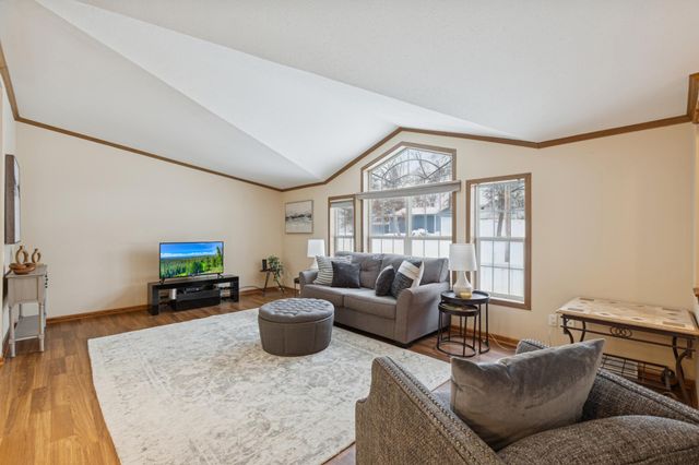 2207 Robin Lane, Buffalo, MN 55313