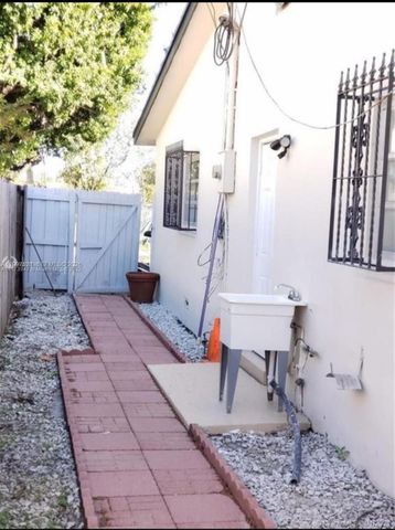 3040 SW 77th Ct 0, Miami, FL 33155