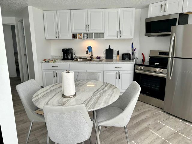 23917 DEER ROAD, Astor, FL 32102