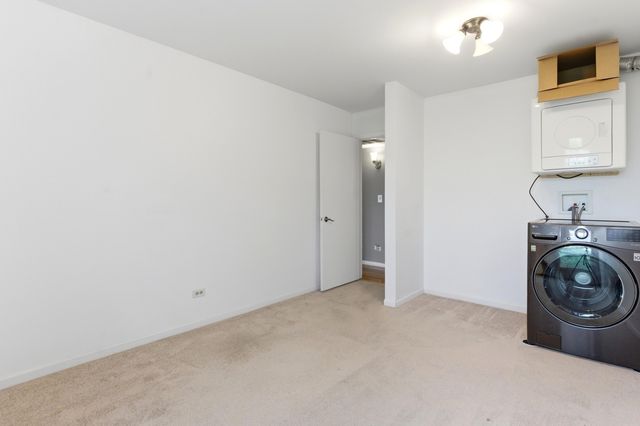 5511 E Lake Drive D, Lisle, IL 60532