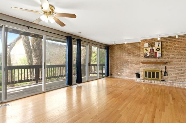 5511 E Lake Drive D, Lisle, IL 60532