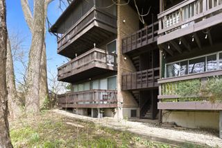 5511 E Lake Drive D, Lisle, IL 60532