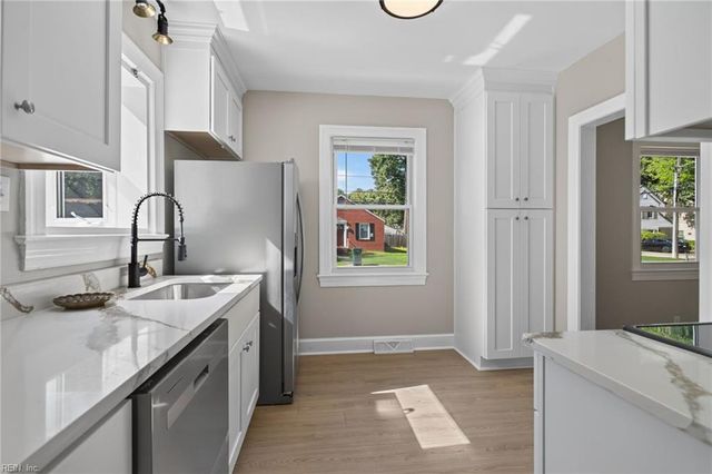14 Alpine ST, Newport News, VA 23606