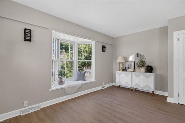14 Alpine ST, Newport News, VA 23606