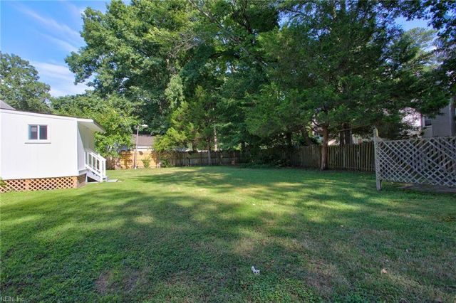 14 Alpine ST, Newport News, VA 23606