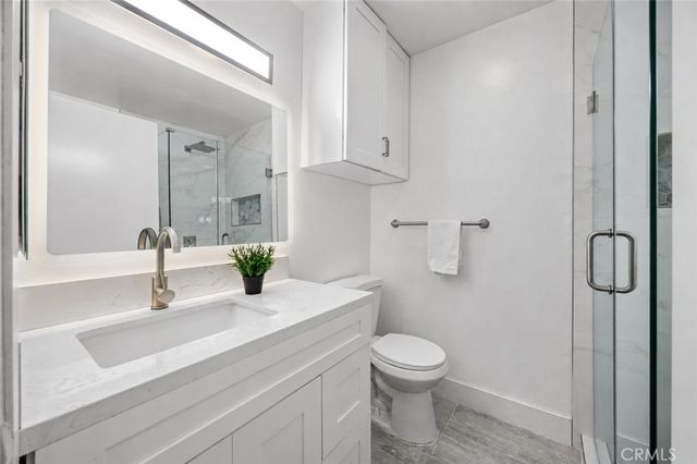 47 Fox 27, Irvine, CA 92614