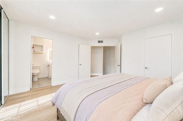 47 Fox 27, Irvine, CA 92614