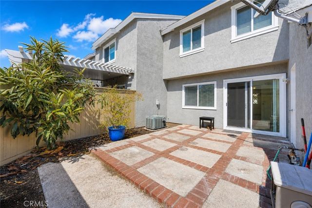 47 Fox 27, Irvine, CA 92614