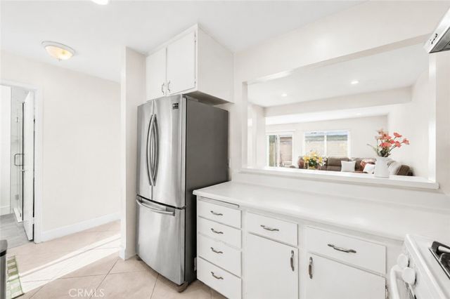 47 Fox 27, Irvine, CA 92614