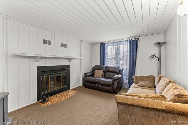 9768 Seavitt Drive, Allen Park, MI 48101