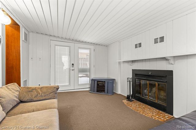 9768 Seavitt Drive, Allen Park, MI 48101