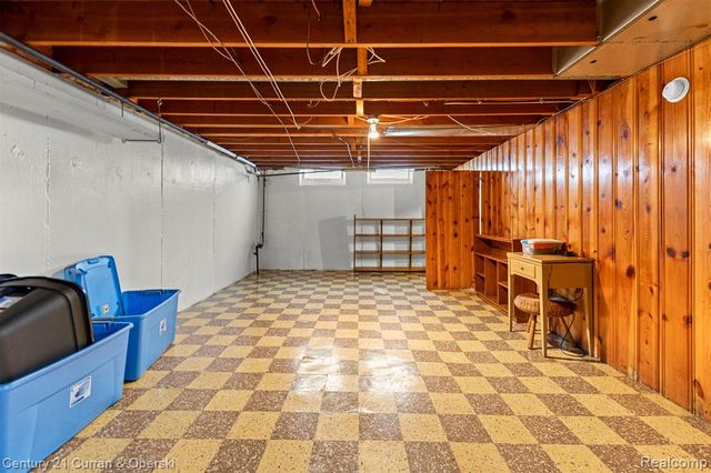 9768 Seavitt Drive, Allen Park, MI 48101