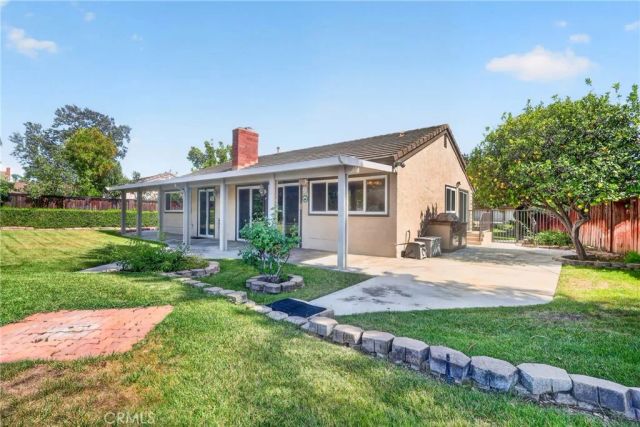807 Avenida Loma Vista, San Dimas, CA 91773