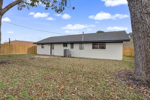 2310 Woodwind Way, League City, TX 77573