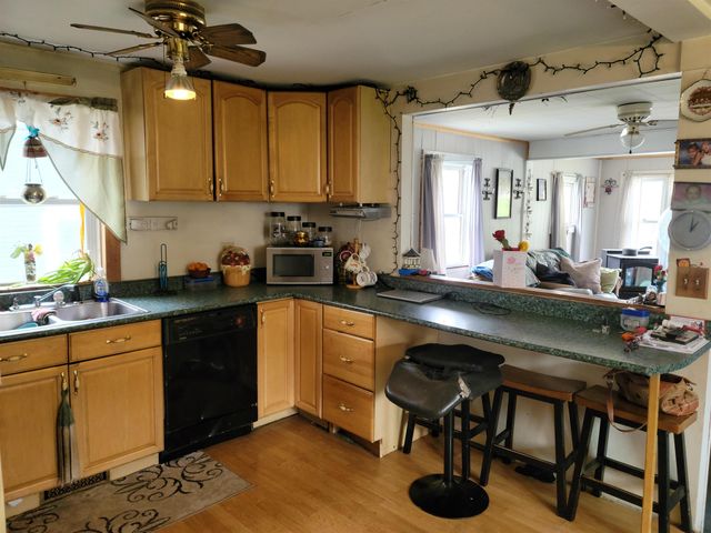 75 Indian Point Street, Newport City, VT 05855