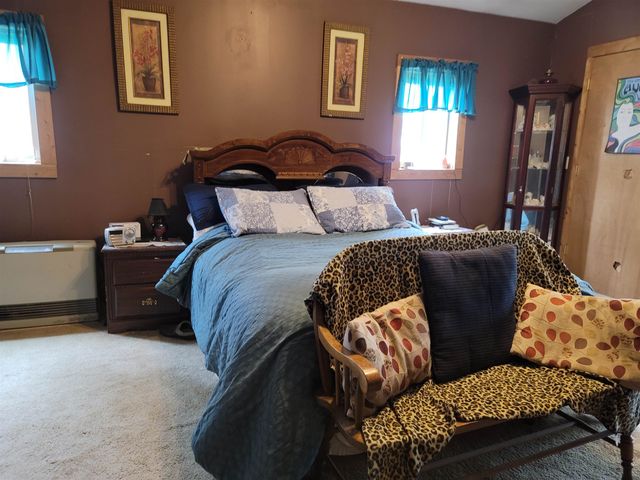 75 Indian Point Street, Newport City, VT 05855