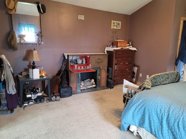 75 Indian Point Street, Newport City, VT 05855