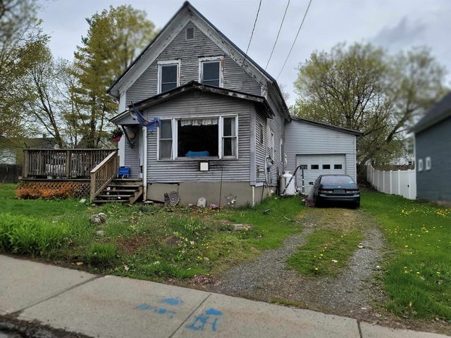 75 Indian Point Street, Newport City, VT 05855
