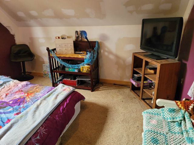 75 Indian Point Street, Newport City, VT 05855