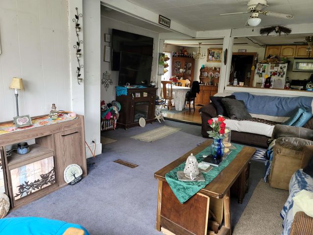 75 Indian Point Street, Newport City, VT 05855