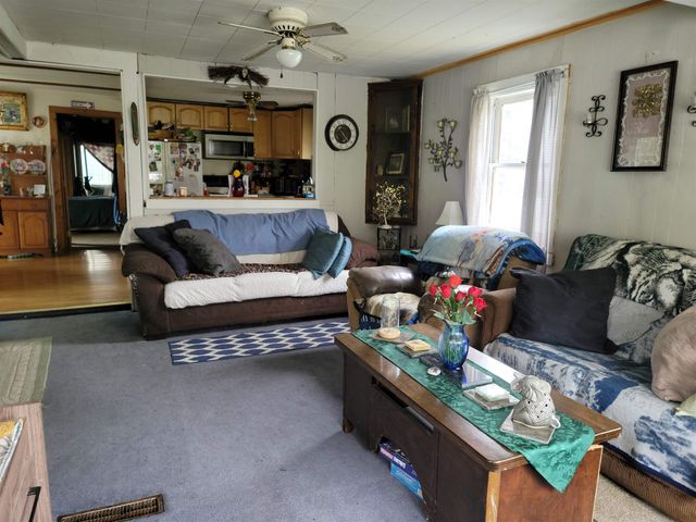 75 Indian Point Street, Newport City, VT 05855