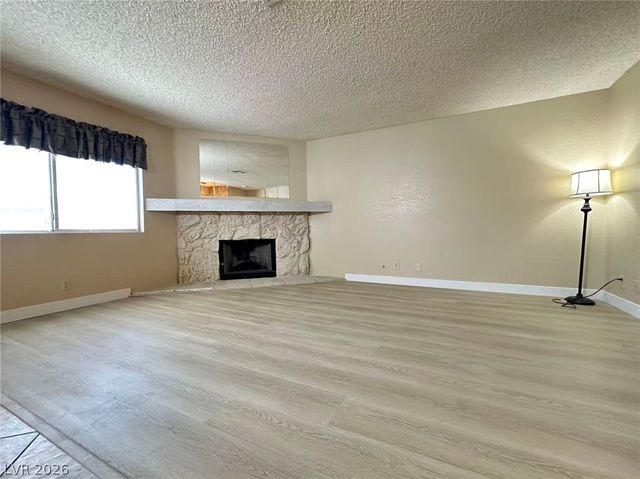 7965 Terrace Rock Way 202, Las Vegas, NV 89128