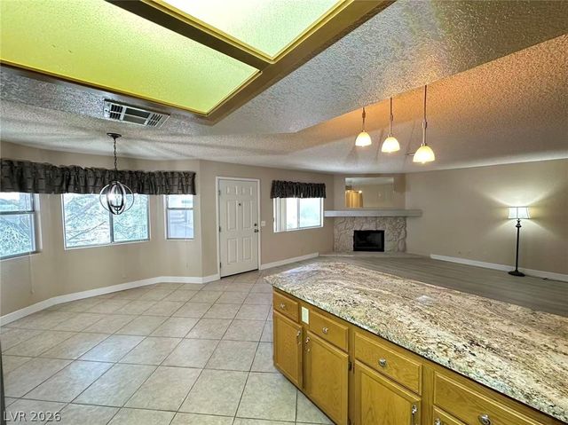 7965 Terrace Rock Way 202, Las Vegas, NV 89128