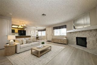 7965 Terrace Rock Way 202, Las Vegas, NV 89128