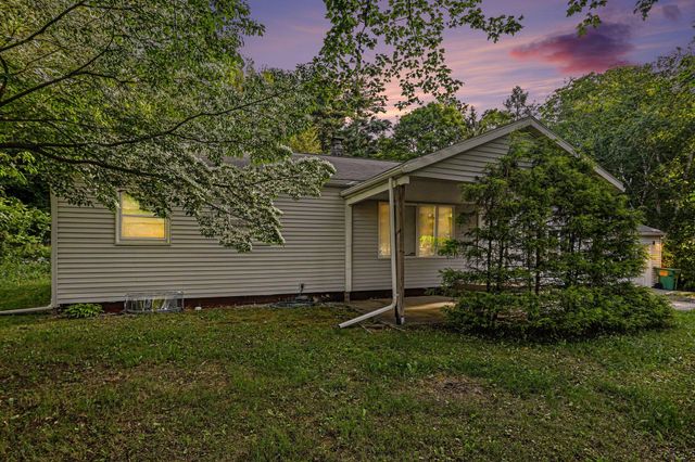 14644 Millard Road, Three Rivers, MI 49093