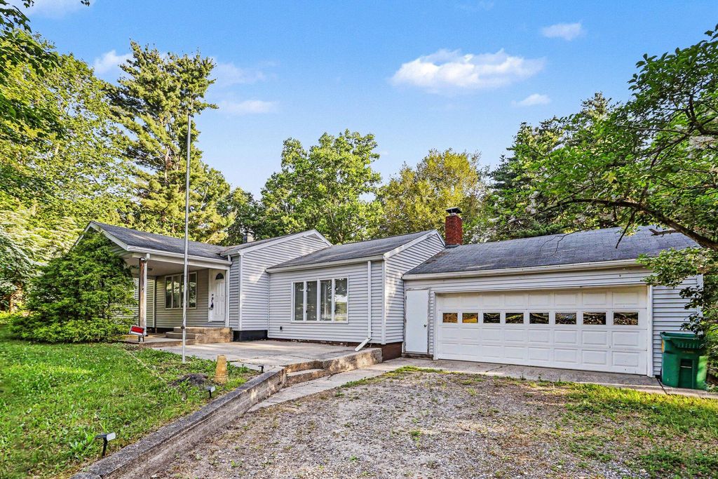 14644 Millard Road, Three Rivers, MI 49093