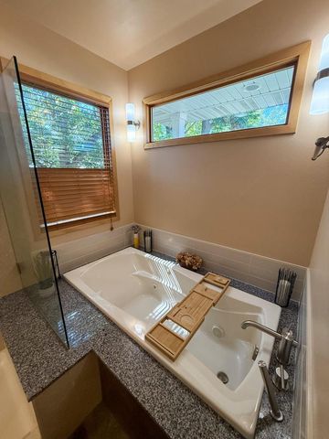 485 Whispering Springs DRIVE, Fond Du Lac, WI 54937