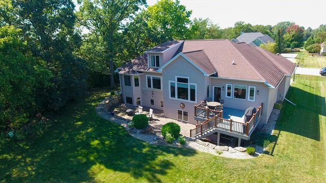 485 Whispering Springs DRIVE, Fond Du Lac, WI 54937