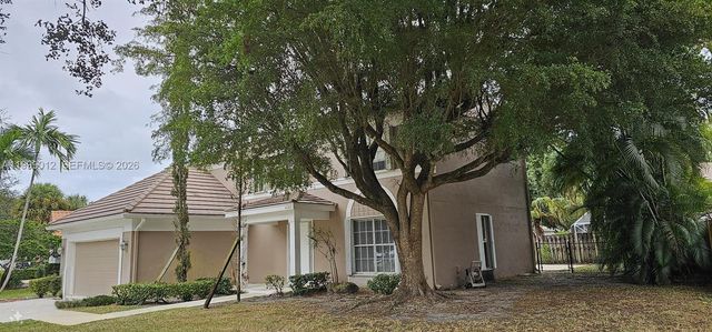 4020 Sabal Lakes Rd, Delray Beach, FL 33445