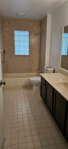 4020 Sabal Lakes Rd, Delray Beach, FL 33445