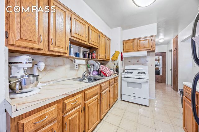 24-27 78th Street, New York City, NY 11370